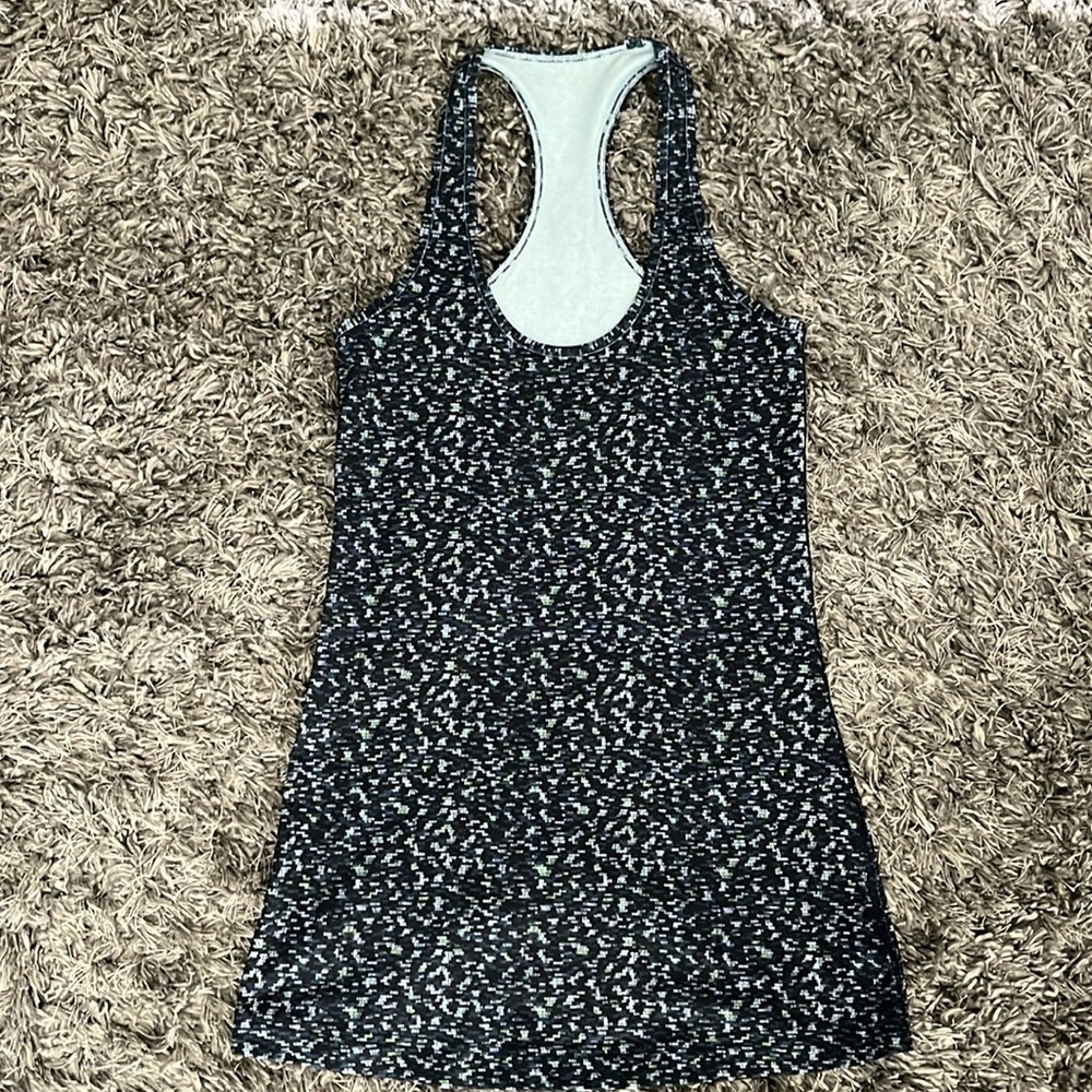 Lululemon- women’s  tank top size 2